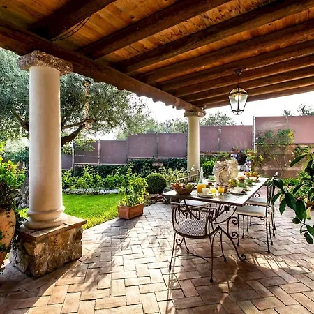 Alba 12, Emma גיארדיני נאקסוס