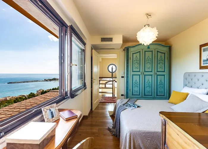 Villa Alba 12, Emma *