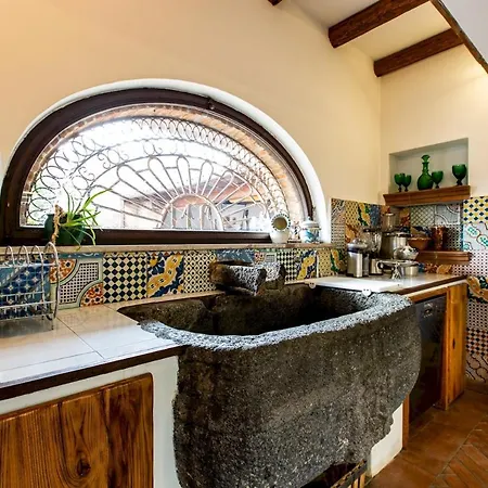 Alba 12, Emma * Giardini Naxos