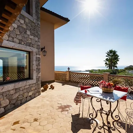 Alba 12, Emma Villa Giardini Naxos