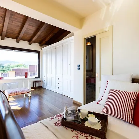 Alba 12, Emma Вилла *