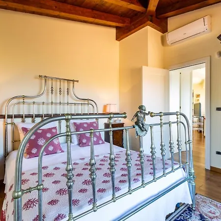 Villa Alba 12, Emma Giardini-Naxos