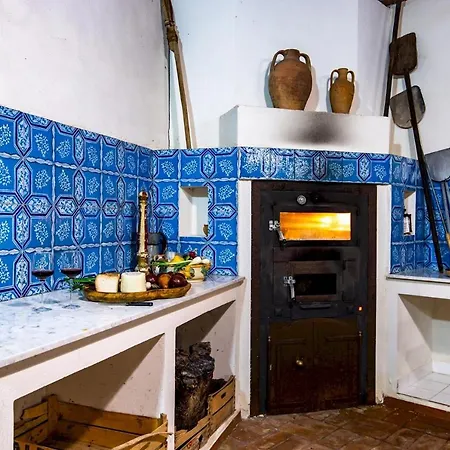 Alba 12, Emma 빌라 *